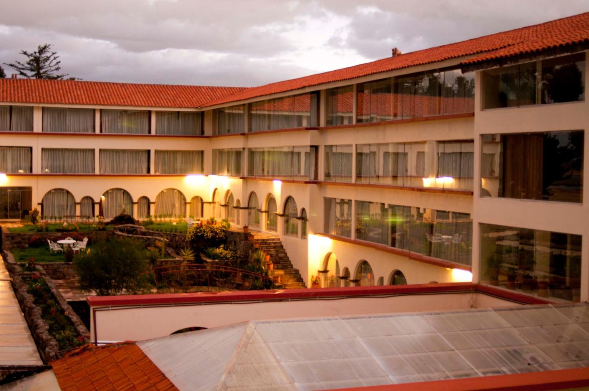 Taypikala Lago Hotel Puno Exterior photo